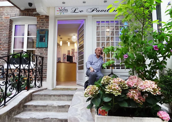 Le Pavillon Hotel Parijs